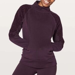 Lululemon Athletica Floral Flock Pullover Sweater in Black Cherry Size 2